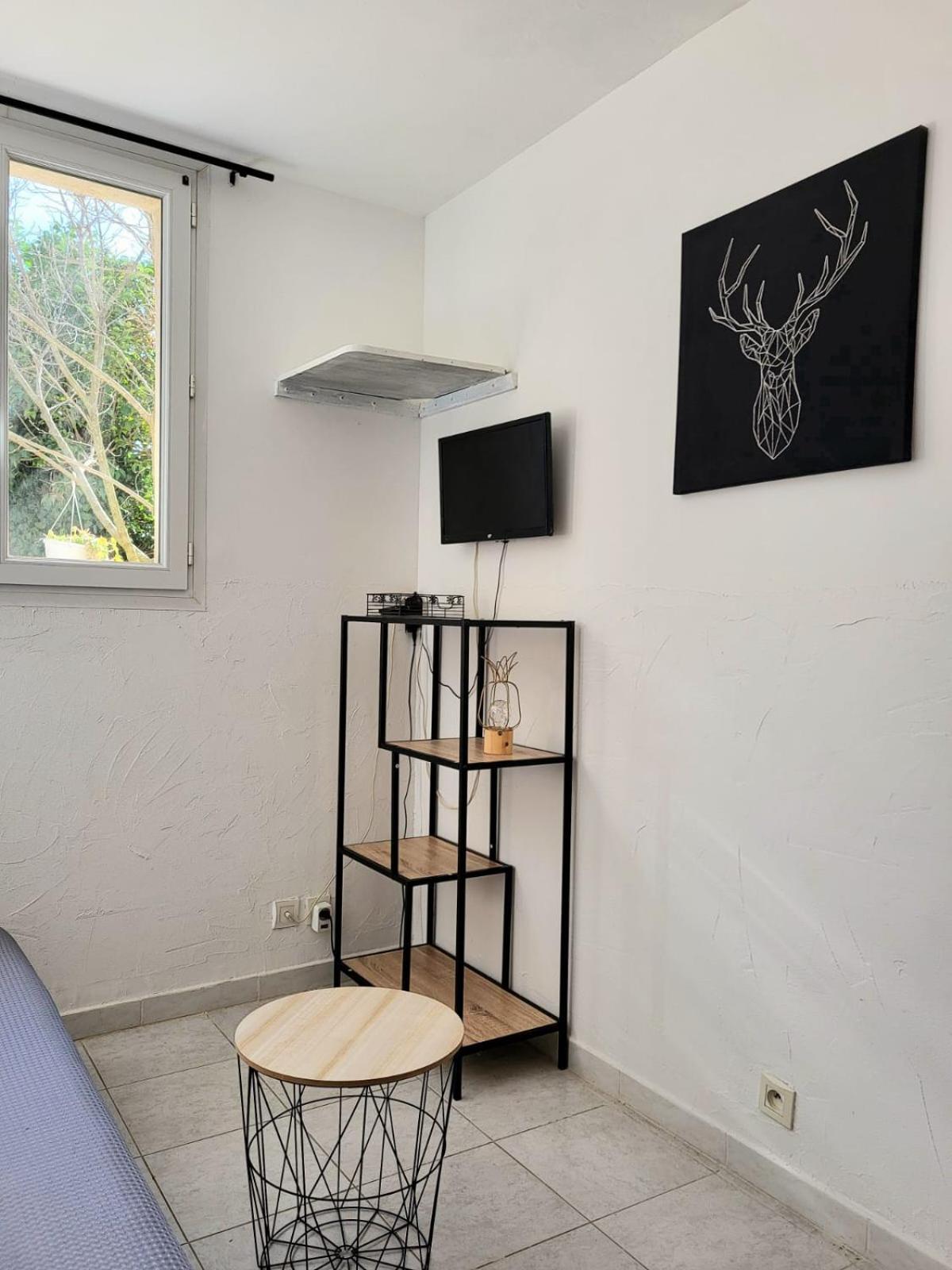 Abrivado Aimargues Apartment Exterior photo