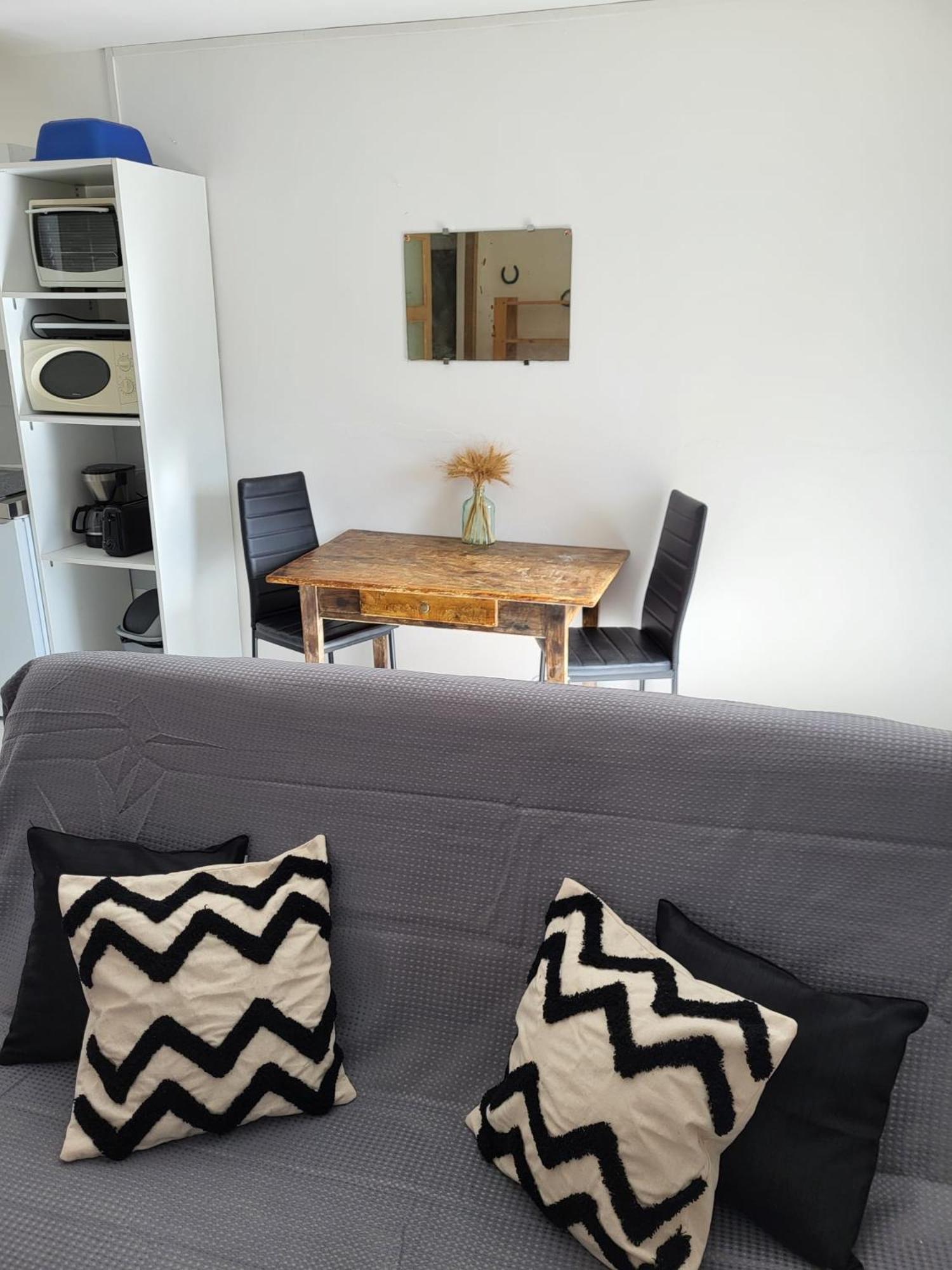 Abrivado Aimargues Apartment Exterior photo