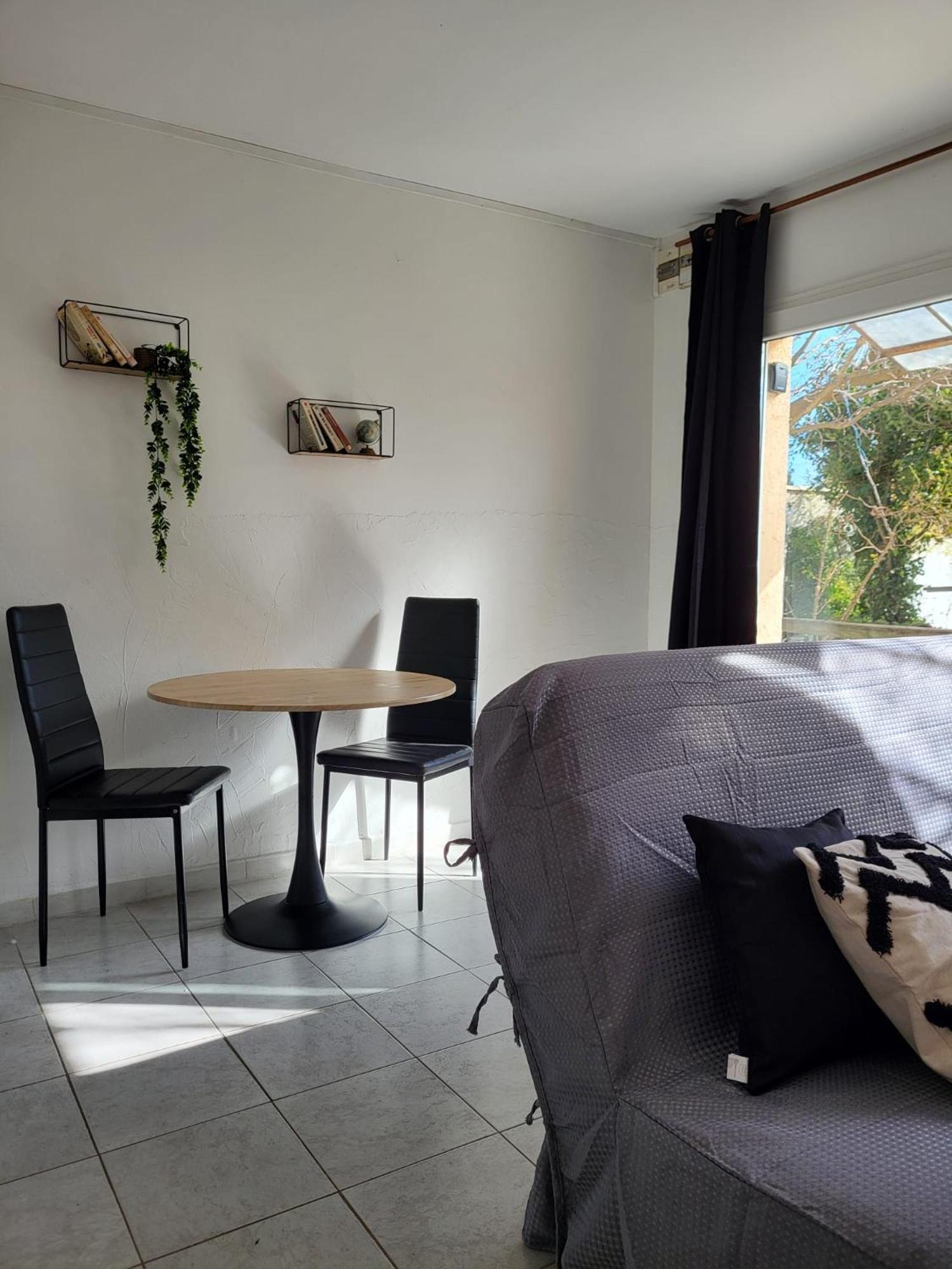 Abrivado Aimargues Apartment Exterior photo